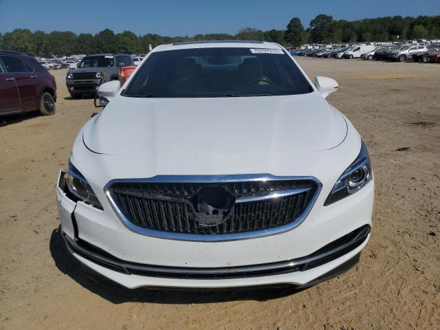 1G4ZP5SS8JU141676 - 2018 BUICK LACROSSE ESSENCE WHITE photo 5