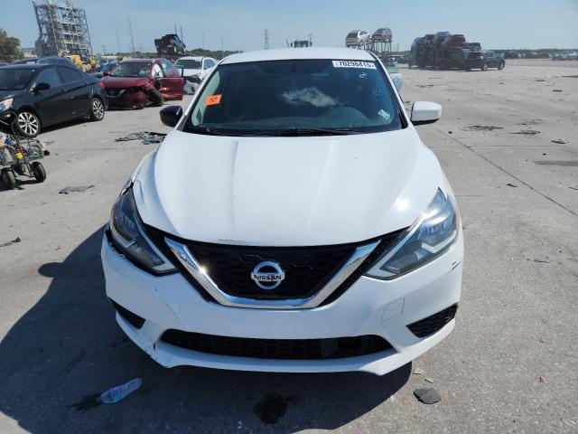3N1AB7AP2JY337055 - 2018 NISSAN SENTRA S Beyaz fotoğraf 5