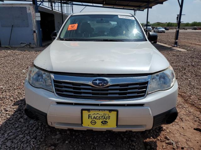JF2SH61639G743670 - 2009 SUBARU FORESTER 2.5X WHITE photo 5