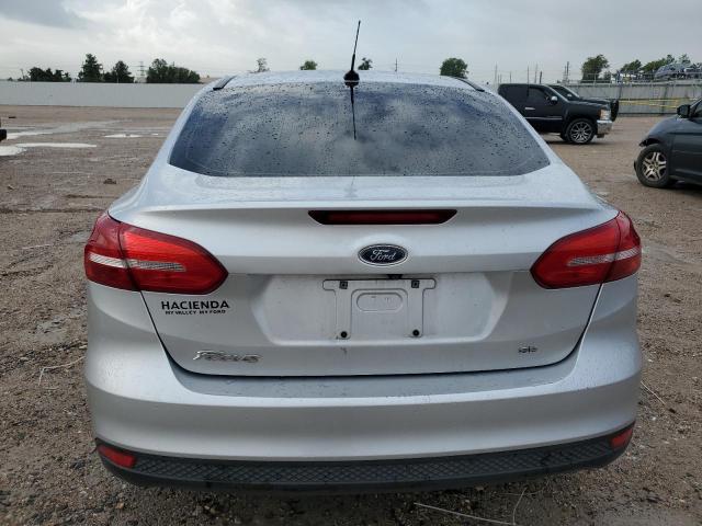 1FADP3F24JL204071 - 2018 FORD FOCUS SE SILVER photo 6