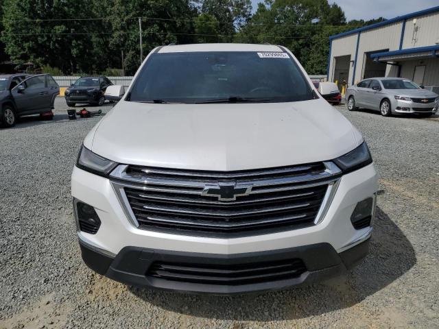 1GNERGKW3PJ249541 - 2023 CHEVROLET TRAVERSE LT WHITE photo 5