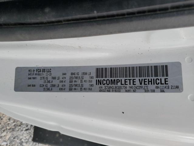 3C7WRNDL8KG691734 - 2019 RAM 5500 WHITE photo 10