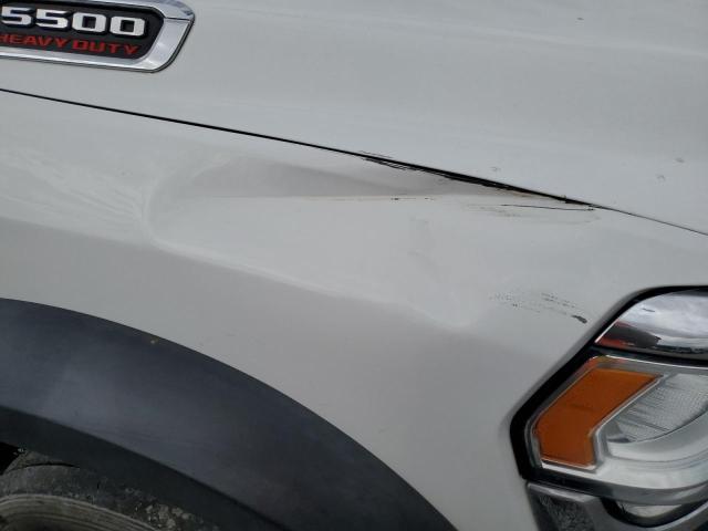 3C7WRNDL8KG691734 - 2019 RAM 5500 WHITE photo 9