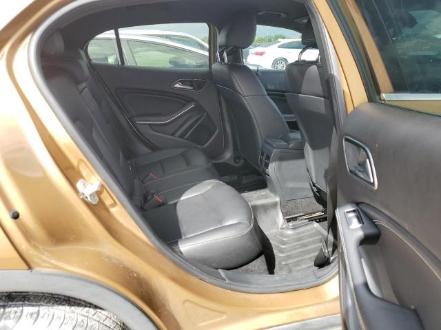 WDCTG4GBXJJ415761 - 2018 MERCEDES-BENZ GLA 250 4MATIC TAN photo 11