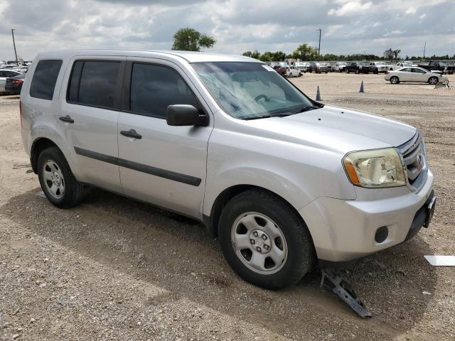 5FNYF3H2XBB053155 - 2011 HONDA PILOT LX SILVER photo 4