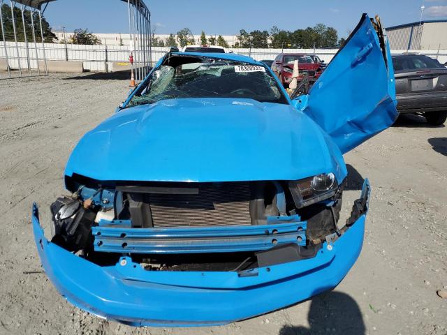 1ZVBP8AM3B5132693 - 2011 FORD MUSTANG BLUE photo 5