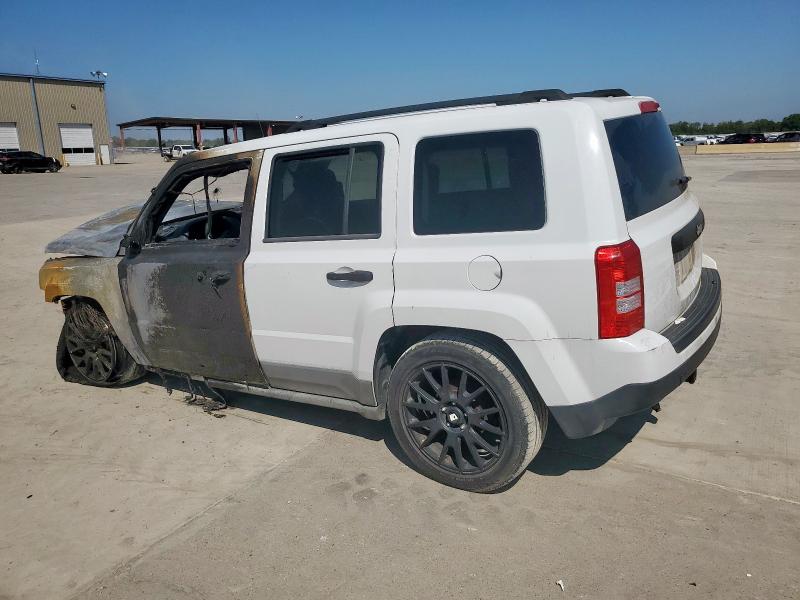 1J4NT1GA0BD105256 - 2011 JEEP PATRIOT SPORT BURN photo 2