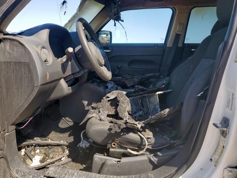 1J4NT1GA0BD105256 - 2011 JEEP PATRIOT SPORT BURN photo 7