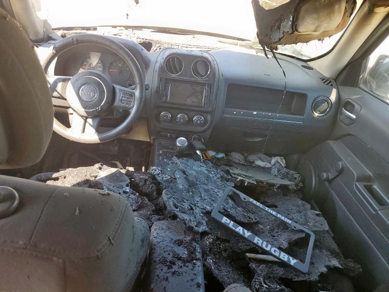 1J4NT1GA0BD105256 - 2011 JEEP PATRIOT SPORT BURN photo 8