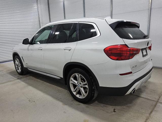 5UXTR9C5XJLD58822 - 2018 BMW X3 XDRIVE30I WHITE photo 2