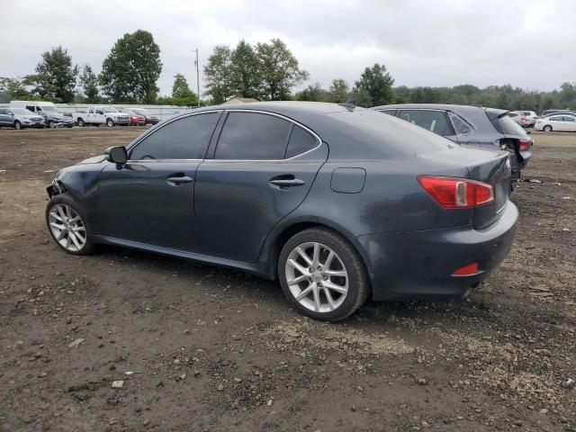 JTHCF5C27B5051456 - 2011 LEXUS IS 250 BLACK photo 2