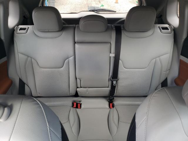 3C4NJDCBXNT135780 - 2022 JEEP COMPASS LIMITED 银色 照片 10