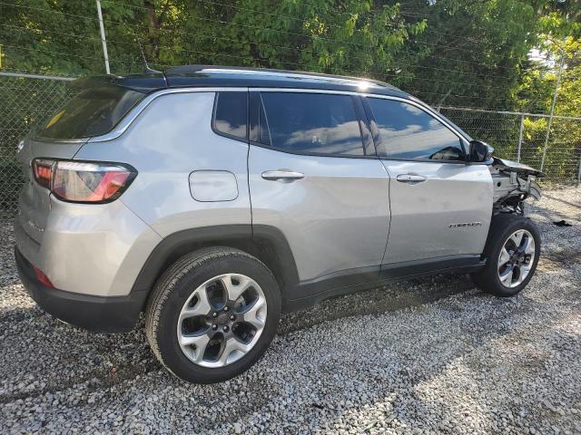 3C4NJDCBXNT135780 - 2022 JEEP COMPASS LIMITED 银色 照片 3