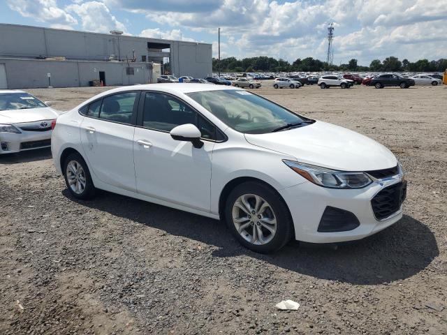 1G1BC5SM6K7102595 - 2019 CHEVROLET CRUZE LS WHITE photo 4