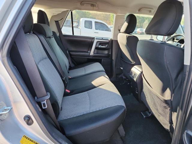 JTEBU5JR5G5351860 - 2016 TOYOTA 4RUNNER SR5/SR5 PREMIUM 银色 照片 11