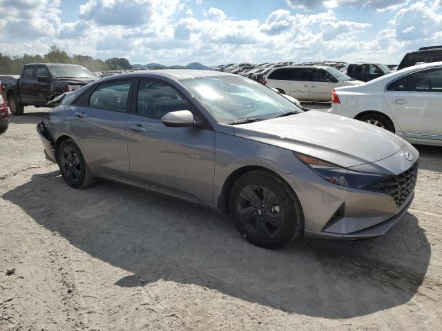 KMHLM4AG6PU553304 - 2023 HYUNDAI ELANTRA SEL GRAY photo 4