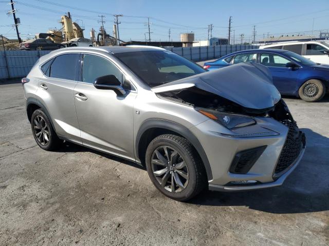 JTJYARBZ9K2120982 - 2019 LEXUS NX 300 BASE Srebrny zdjęcie 4