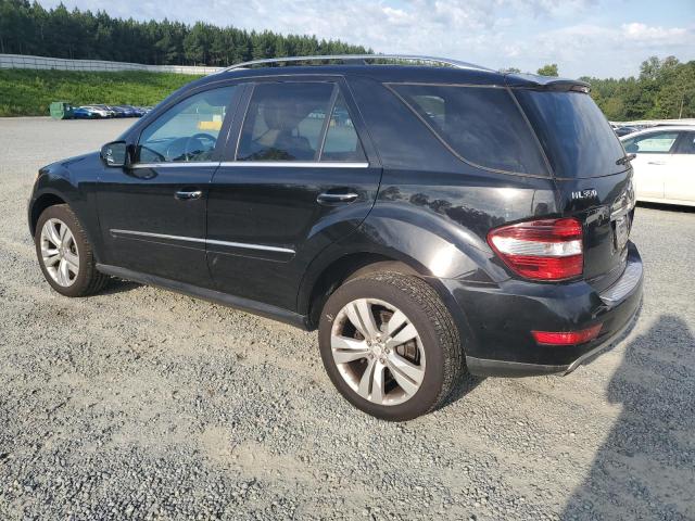 4JGBB8GB7AA565863 - 2010 MERCEDES-BENZ ML 350 4MATIC BLACK photo 2