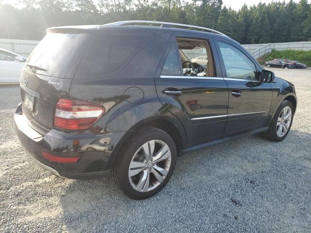 4JGBB8GB7AA565863 - 2010 MERCEDES-BENZ ML 350 4MATIC BLACK photo 3