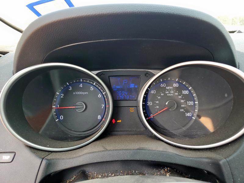 KM8JU3AC6DU675655 - 2013 HYUNDAI TUCSON GLS SILVER photo 9