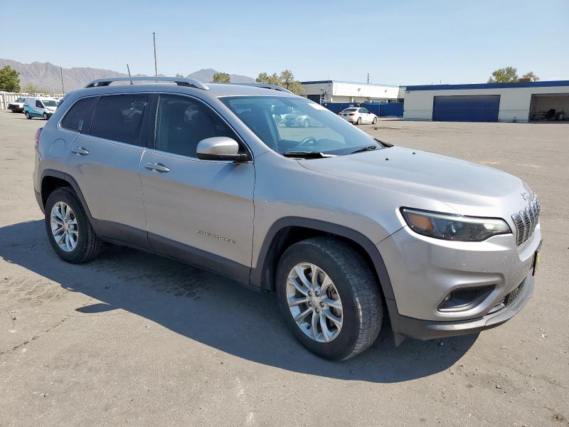 1C4PJMCX5KD101994 - 2019 JEEP CHEROKEE LATITUDE 银色 照片 4