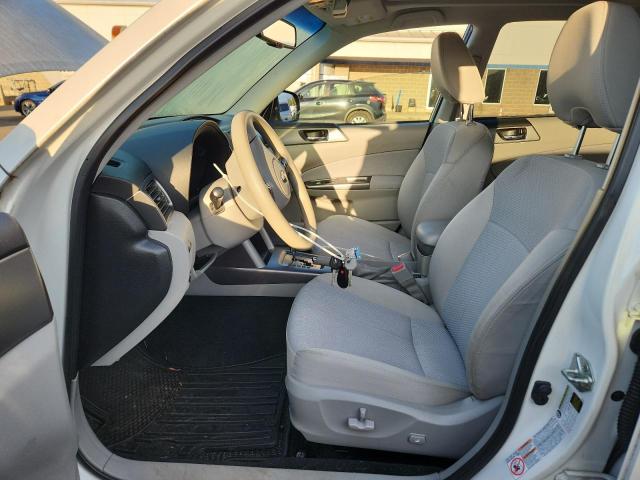 JF2SHADC2CH455743 - 2012 SUBARU FORESTER 2.5X PREMIUM WHITE photo 7