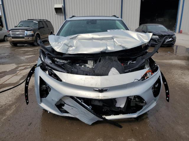 1G1FZ6S09P4119144 - 2023 CHEVROLET BOLT EUV PREMIER SILVER photo 5