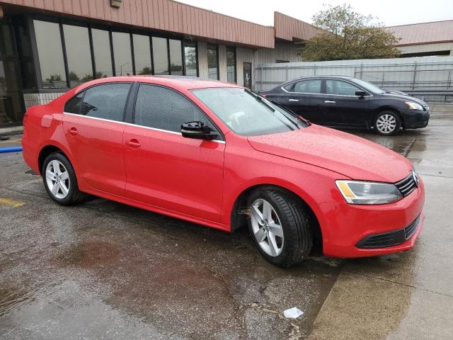 3VWLL7AJ1EM427984 - 2014 VOLKSWAGEN JETTA TDI RED photo 4