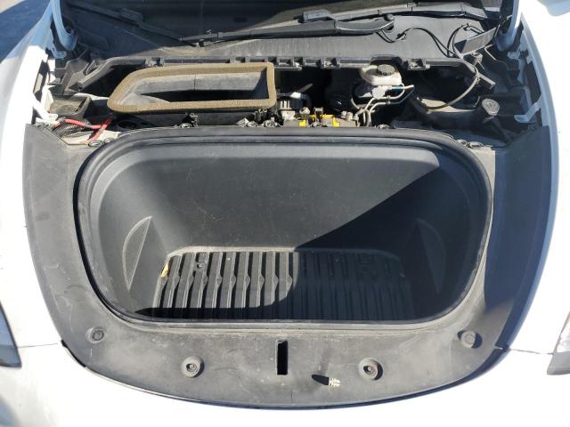 5YJYGDEE2LF056893 - 2020 TESLA MODEL Y 白色 照片 11