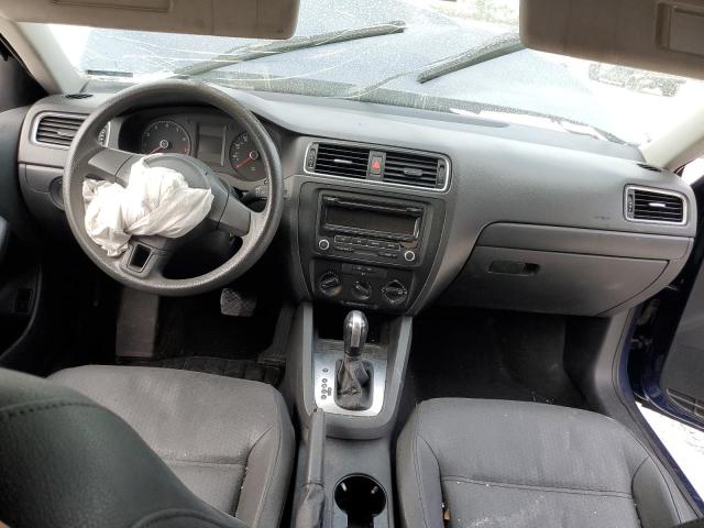 3VW2K7AJ3EM430108 - 2014 VOLKSWAGEN JETTA BASE Blau Foto 8