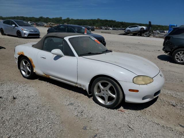 JM1NB353430300701 - 2003 MAZDA MX-5 MIATA BASE WHITE photo 4