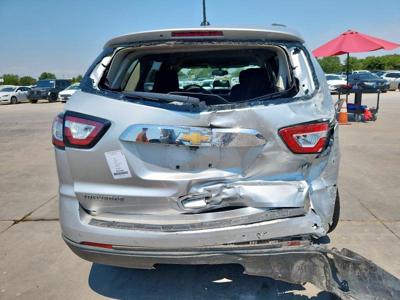 1GNKRGKD9HJ240457 - 2017 CHEVROLET TRAVERSE LT Silber Foto 6