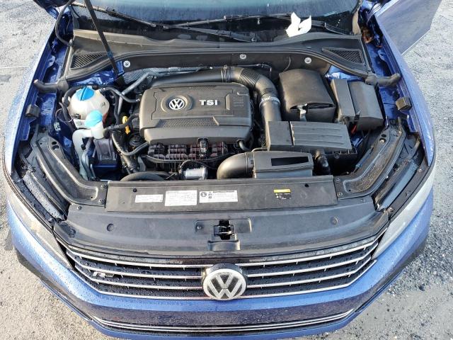 1VWDT7A31HC066297 - 2017 VOLKSWAGEN PASSAT R-LINE Blau Foto 11