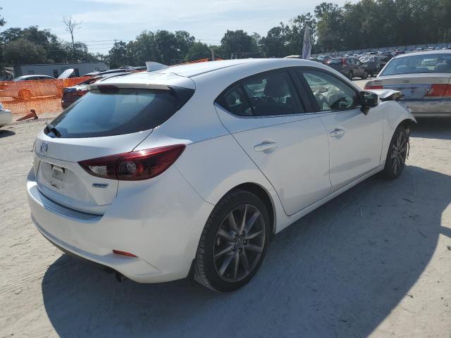 3MZBN1M31JM268636 - 2018 MAZDA 3 GRAND TOURING WHITE photo 3