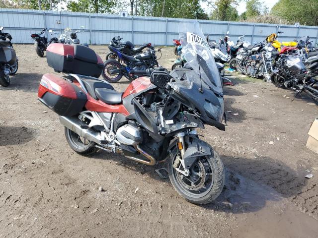 WB10A1307JZ466579 - 2018 BMW R1200 RT RED photo 1