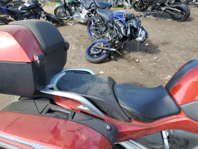 WB10A1307JZ466579 - 2018 BMW R1200 RT RED photo 6