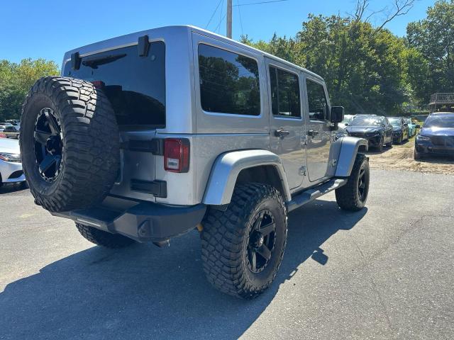 1C4HJWEGXEL236766 - 2014 JEEP WRANGLER U SAHARA SILVER photo 3