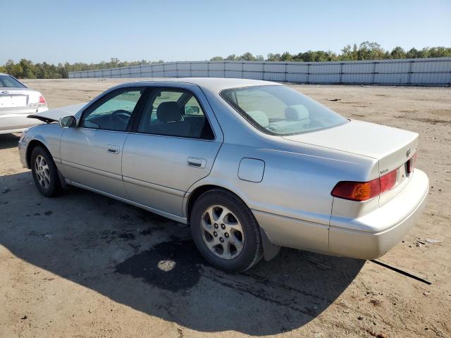 4T1BG22K21U025440 - 2001 TOYOTA CAMRY CE SILVER photo 2