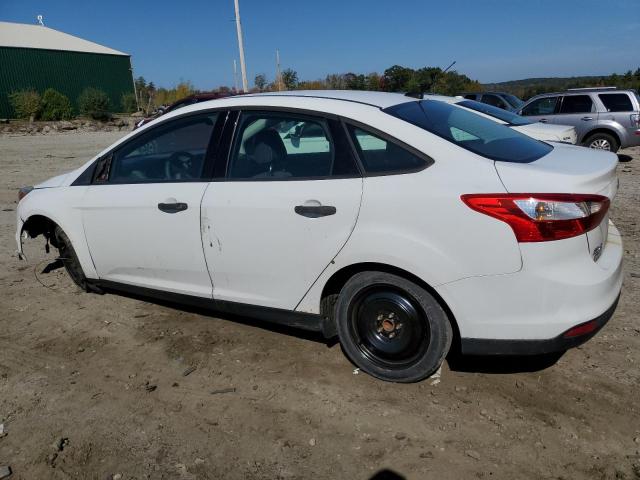 1FAHP3E22CL459999 - 2012 FORD FOCUS S WHITE photo 2