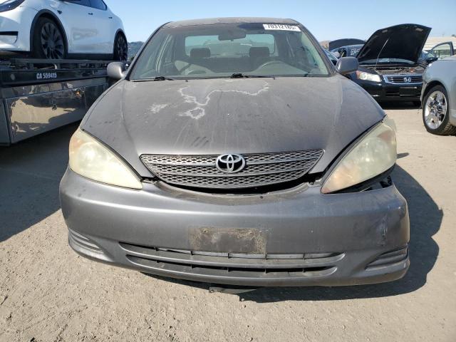 4T1BF30K84U585608 - 2004 TOYOTA CAMRY LE Сірий фото 5