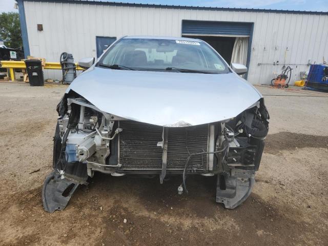 5YFBURHE7JP751752 - 2018 TOYOTA COROLLA L SILVER photo 5