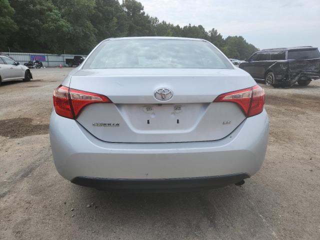 5YFBURHE7JP751752 - 2018 TOYOTA COROLLA L SILVER photo 6