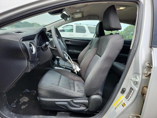 5YFBURHE7JP751752 - 2018 TOYOTA COROLLA L SILVER photo 7