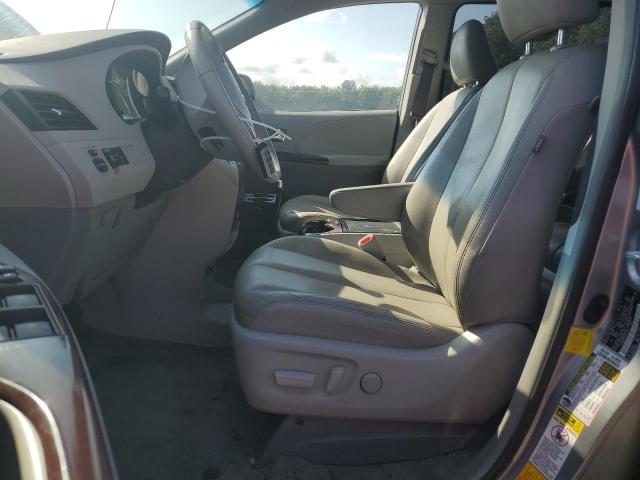 5TDDK3DC1DS053939 - 2013 TOYOTA SIENNA XLE ნაცრისფერი ფოტო 7