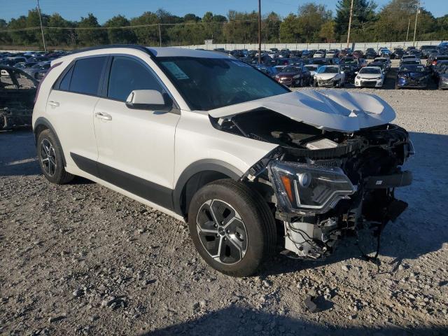 KNDCR3LEXP5052504 - 2023 KIA NIRO EX WHITE photo 4