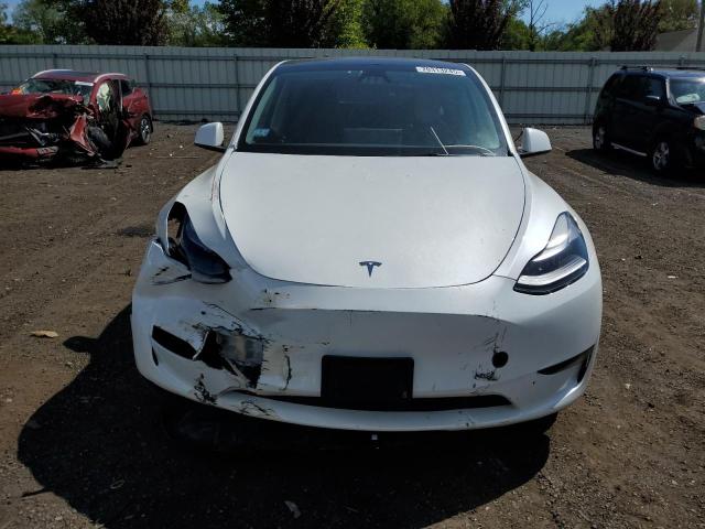 7SAYGDEE4PF804715 - 2023 TESLA MODEL Y Blanc photo 5