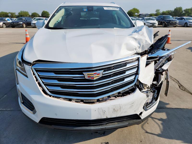 1GYKNCRS8JZ136352 - 2018 CADILLAC XT5 LUXURY WHITE photo 5