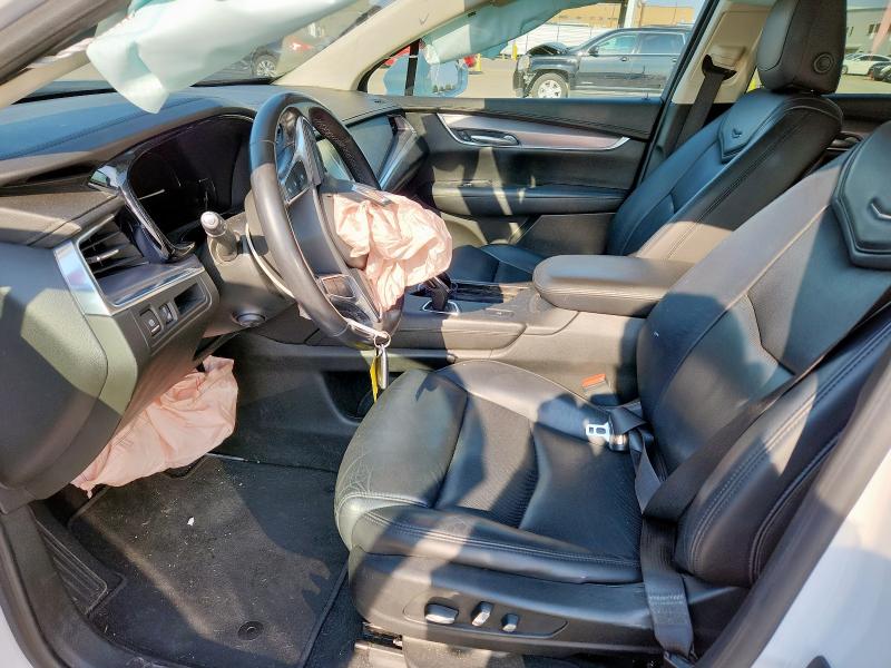 1GYKNCRS8JZ136352 - 2018 CADILLAC XT5 LUXURY WHITE photo 7