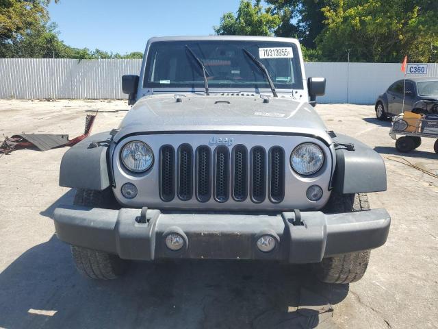 1C4BJWDG2JL808897 - 2018 JEEP WRANGLER SPORT SILVER photo 5