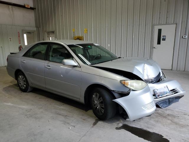 4T1BE32K46U122917 - 2006 TOYOTA CAMRY LE SILVER photo 4